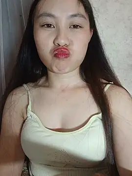 Cherry-squirtt live cam on StripChat