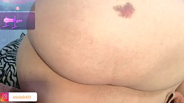 Mia__reys live cam on StripChat