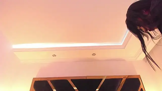 SusanVilla live cam on StripChat