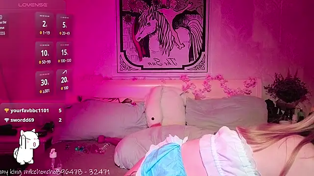 LeahBay live cam on StripChat