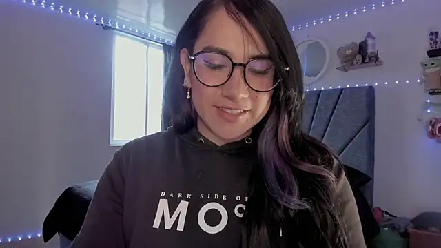 julibella_sweet live cam on StripChat