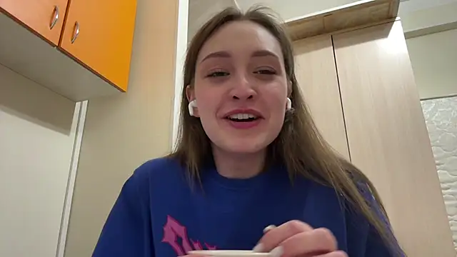 ShereeRepetowski live cam on StripChat