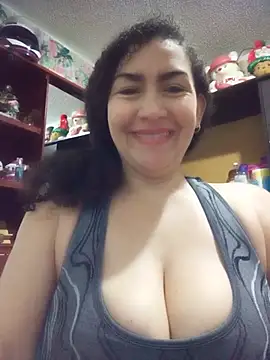 paulett15 live cam on StripChat