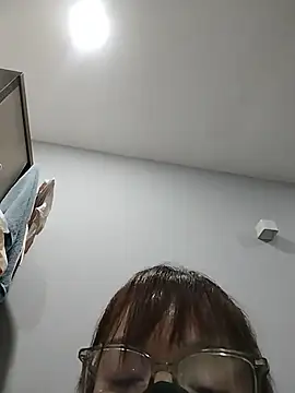 girl_sushi live cam on StripChat