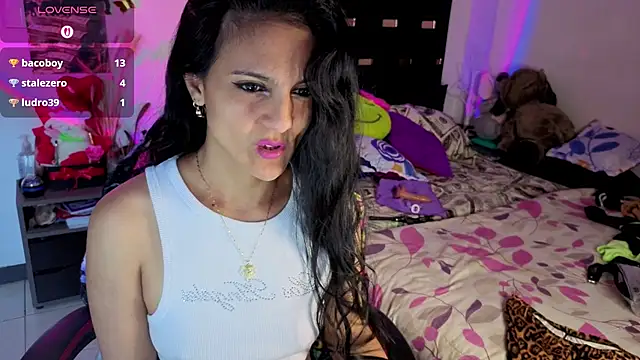 BasmaHernandez live cam on StripChat