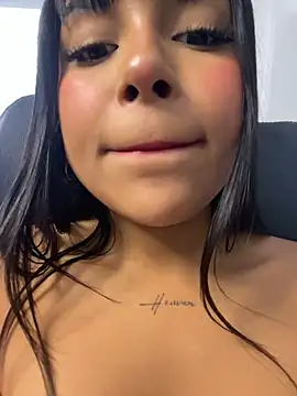 Mariangel_11 live cam on StripChat
