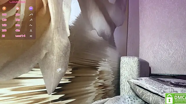 Kiaicatie live cam on StripChat