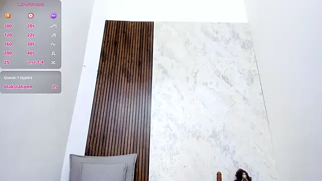 Mistt_Mia live cam on StripChat