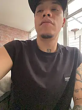 AlphaMasterXxx live sex cam