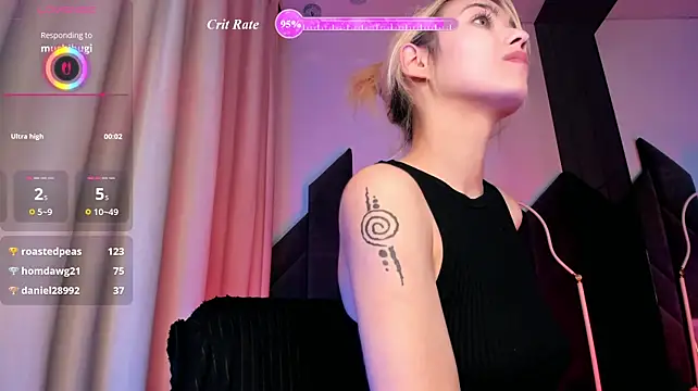 AlysiaSun_ live cam on StripChat