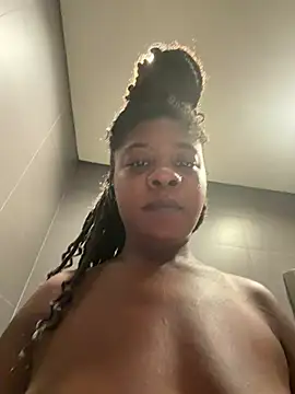 Ebony_Queeenx live sex cam