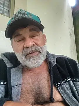 Peludo173317 live cam on StripChat