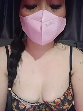 Mi-Lani live cam on StripChat