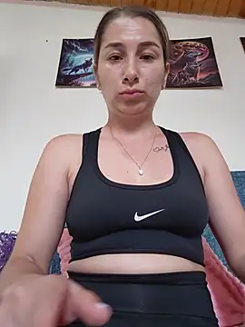 Lipzzy_sun20 live cam on StripChat
