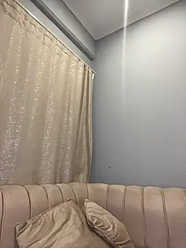 ZinaDomina live sex cam