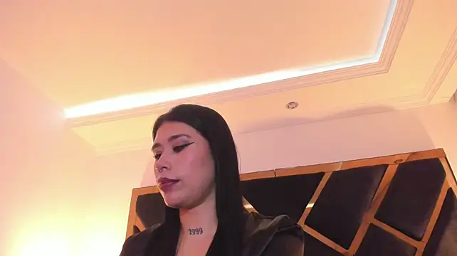 SusanVilla live cam on StripChat
