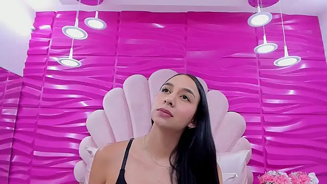 Zara-Rey live cam on StripChat