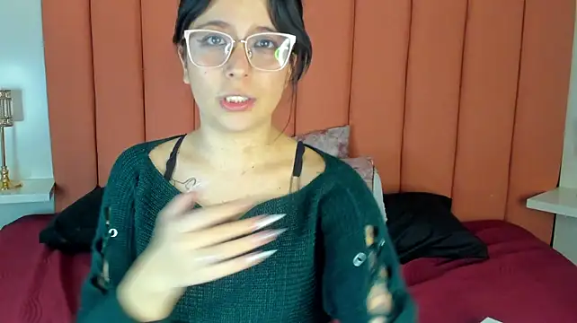 littlespots live cam on StripChat