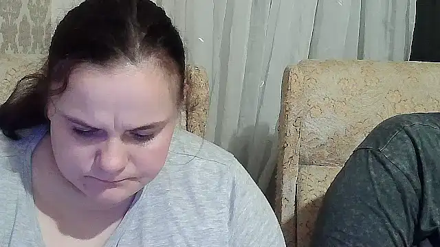 EmmaXKristall live cam on StripChat
