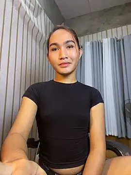 ur_Katrina69 live cam on StripChat