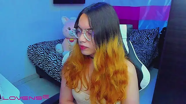lillykittyyy live cam on StripChat