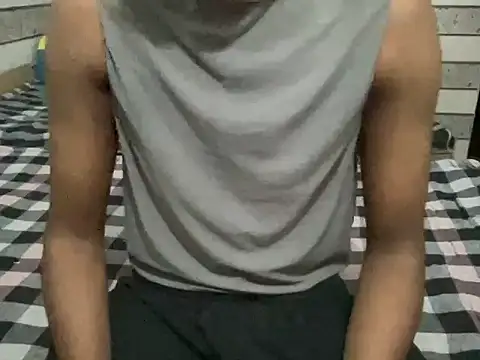 thewoofyguy live cam on StripChat