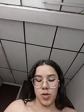 EmmaSulivan live cam on StripChat