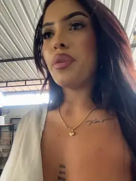 MystiqueXXX live cam on StripChat