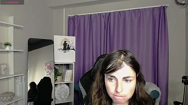 MartaEdams live cam on StripChat