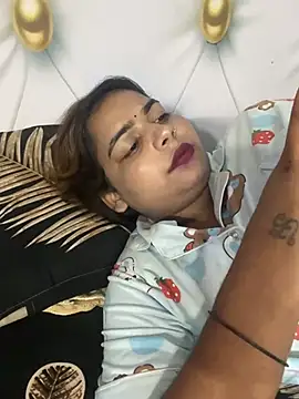 Aayra_Joshi live cam on StripChat