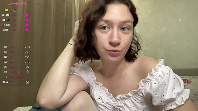 MaliaLur live cam on StripChat