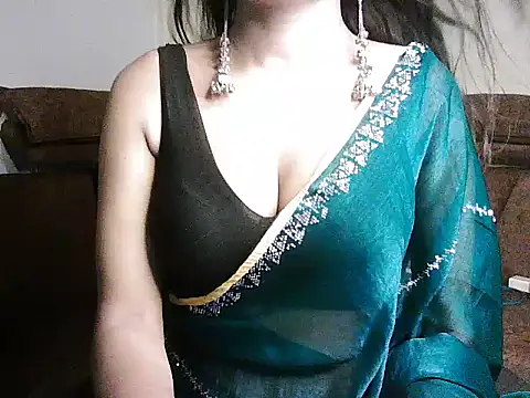 suhani_04 live cam on StripChat