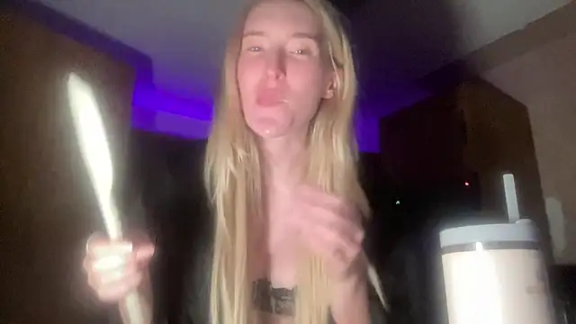 mayaahart live cam on StripChat