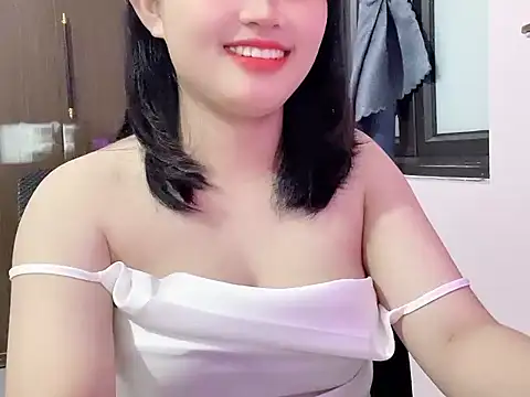 ThuPhuong888 live cam on StripChat