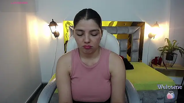 issa__nassar live cam on StripChat
