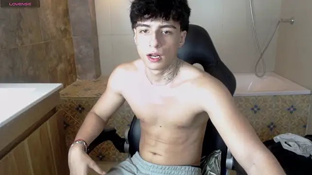 Nathan_Owen live cam on StripChat