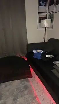 DarkMuscleBoyX live cam on StripChat