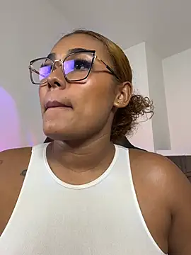 aleja_montiel__ live cam on StripChat