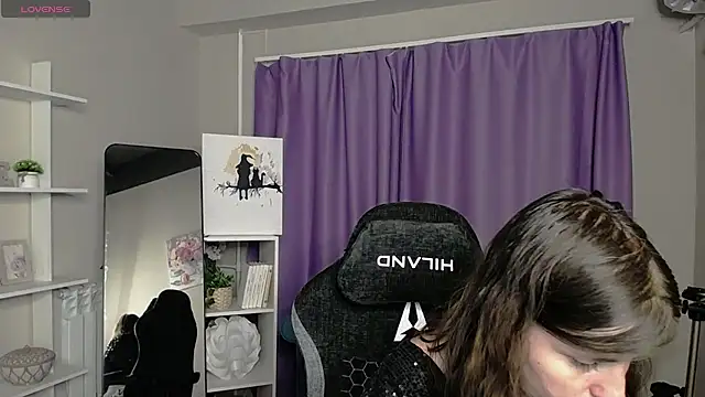 MartaEdams live cam on StripChat