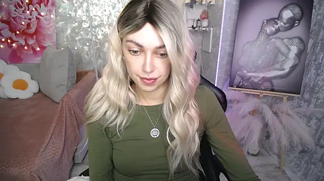 NickyAdamidi live cam on StripChat