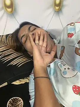 Aayra_Joshi live cam on StripChat