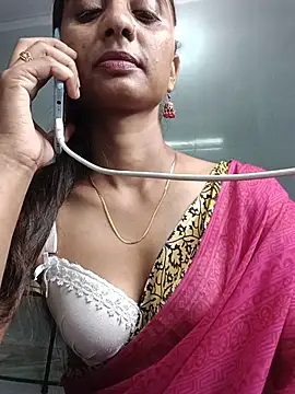 Sonam1186 live cam on StripChat