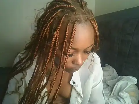 Prettyquueen live cam on StripChat