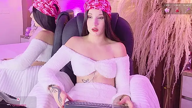 SandyColleman live cam on StripChat