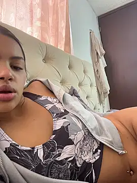 Megan_Hillss_ live cam on StripChat