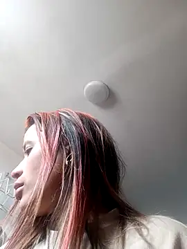 Lya_Ross19 live cam on StripChat