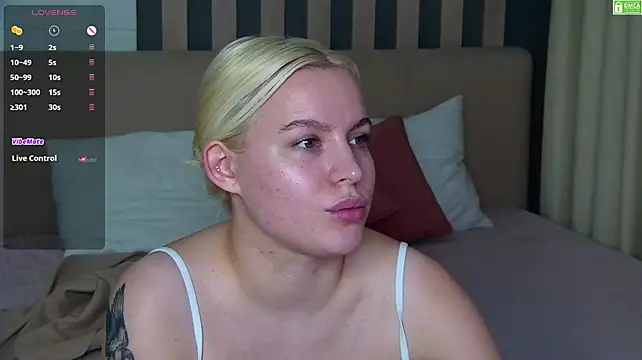 AmaliaBell live cam on StripChat