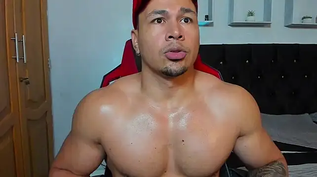 tyler_hank01 live cam on StripChat