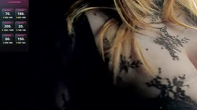 Hot_moon_666 live sex cam