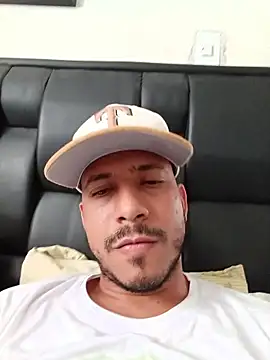 MatBrussel live cam on StripChat